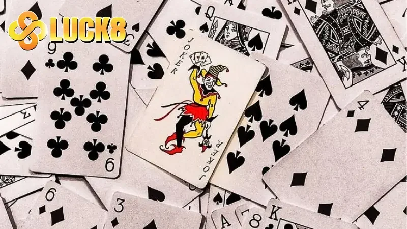 Giới thiệu về game bài tiến lên đếm lá tại Luck8